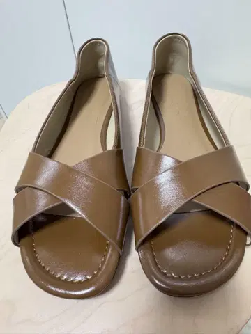 LE TALON 크로스 오픈토 플랫 25cm