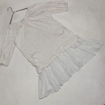 하자품 La comfy 티셔츠 튜닉 튤 이소재 도킹