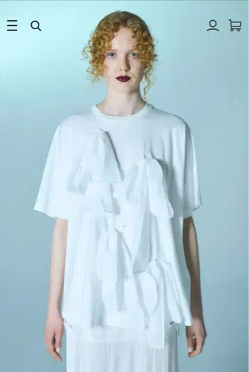 엔폴드 RIBBON MOTIF T SHIRT
