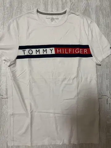 TOMMY HILFIGER 화이트 T셔츠 S/P