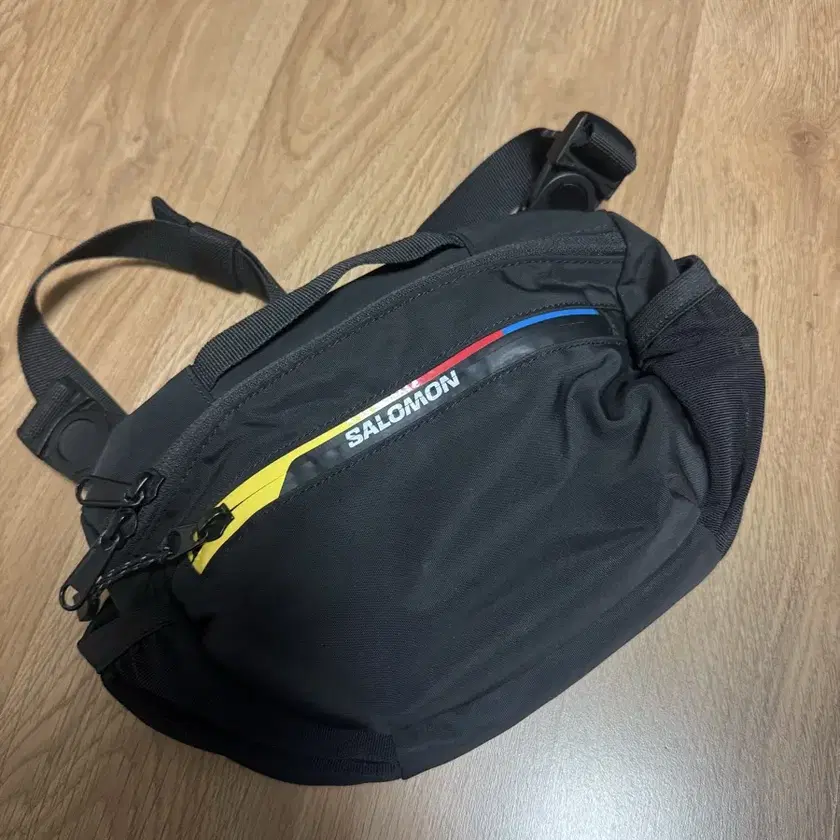 ●SALOMON● 25SS MONT MINI CROSS BAG SALOMON | 살로몬 Salomon Mont Mini Crossbody Bag on Bunjang