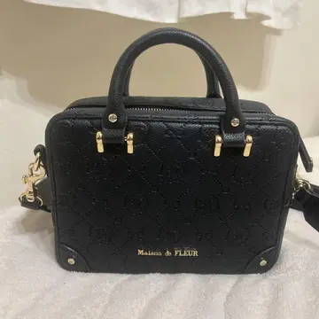 Maison de FLEUR 블랙 핸드백