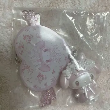 산리오 마이멜로디 시크릿 참 테마 스토어 한정 흰 딸기