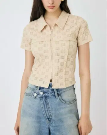 [ MOUSSY ] LACY SWITCHING 상의