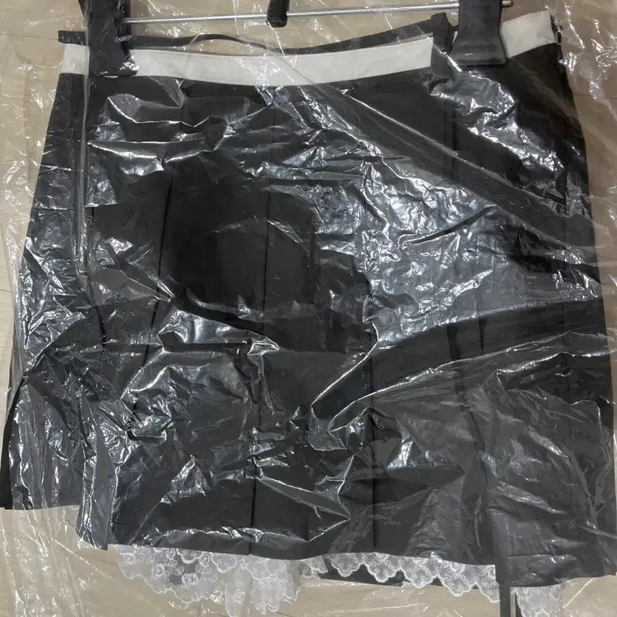 [RAIVE] Lace Layered Pleats Skirt ☆送料込☆ Raive Lace Layered Pleats Skirt on Bunjang Global Site.