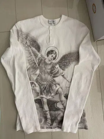 Vallad V.HENRY NECK L/S 써멀 M 사이즈