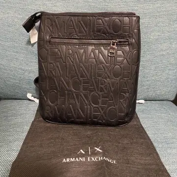 Armani Exchange 모노그램 한정판 숄더백 수납 가방 택 있음