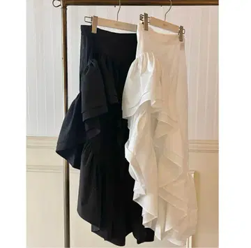 epine frill slit skirt 화이트 S 사이즈