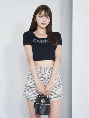 Darich 로고 숏 T셔츠 큐빅 블랙