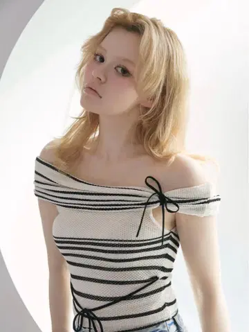 ANDMARY Connie offshoulder tops