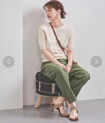 유나이티드 애로우즈 반팔 니트 크루넥 아이보리