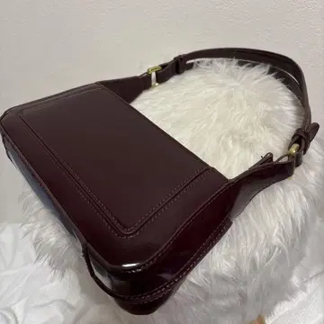 zara 보르도 에나멜 사다리꼴 숄더백