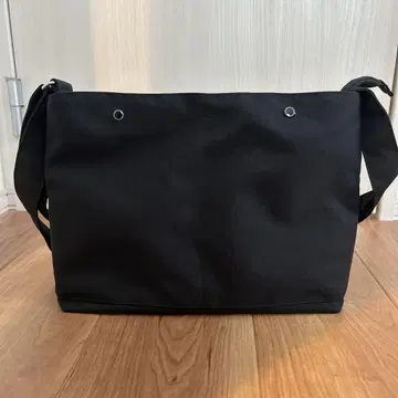 Anello 10 포켓 숄더백 블랙