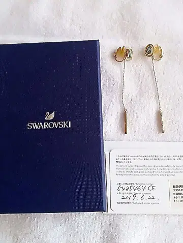 SWAROVSKI 스와로브스키 귀찌
