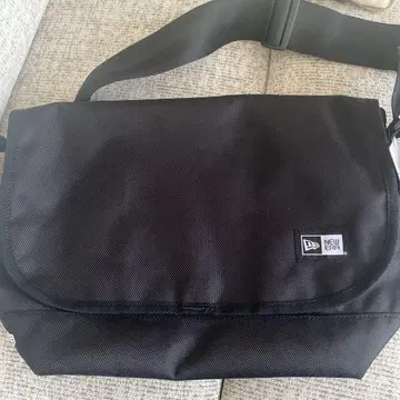 NEW ERA 숄더백 9L 블랙