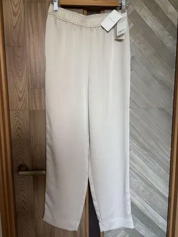택 포함 새상품 프레임워크 새틴 팬츠 36