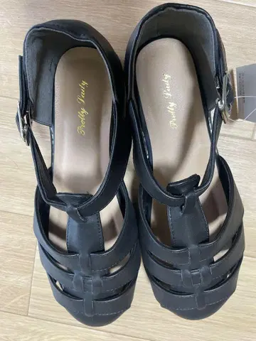 새상품 여성용 샌들