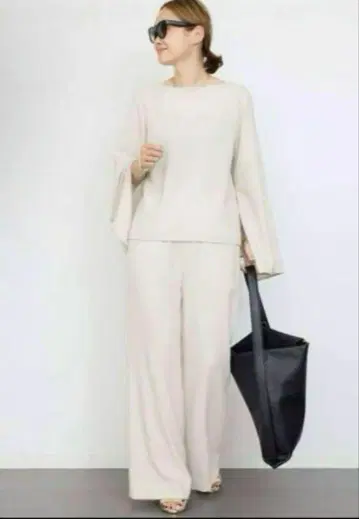 두지엠 클라세 슬릿 상의와 이지 팬츠 셋업
