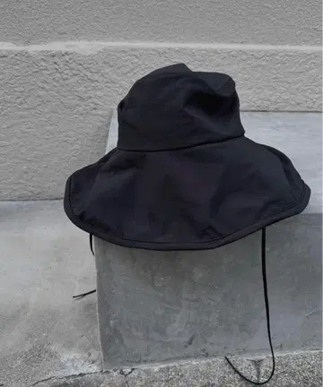 String Bucket Hat
