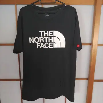 THE NORTH FACE 네이비 컬러 티셔츠