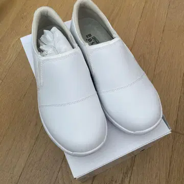 화이트 실내용 간호사 신발 25cm EEE 미사용 새상품 넉넉한 사이즈