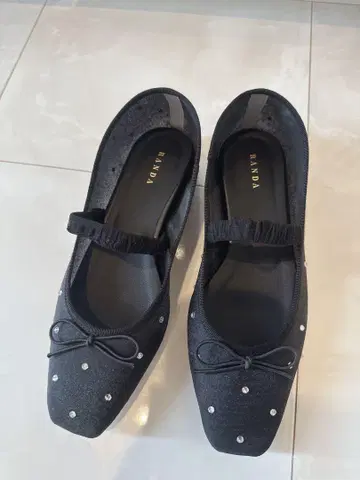 RANDA 비쥬 시어 플랫 펌프스