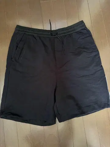 Y-3 블랙 숏팬츠 사이드 스트라이프 2XL 정도