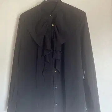 블랙 프릴 긴팔 셔츠