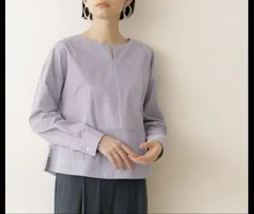 내추럴 뷰티 베이직 키넥 크롭 블라우스 스트라이프