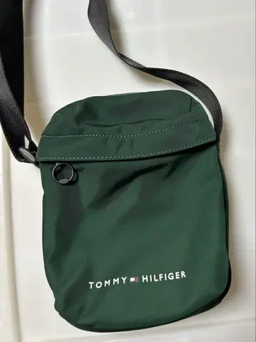 TOMMY HILFIGER 그린 숄더백