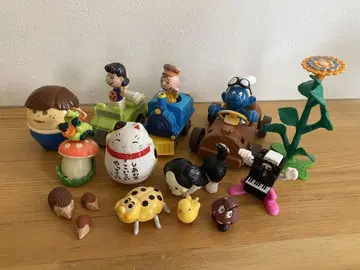 킨더 서프라이즈 등 레트로 완구 PEANUTS 스머프