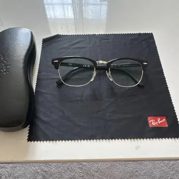 Ray-Ban 블랙 프레임 안경 케이스 포함