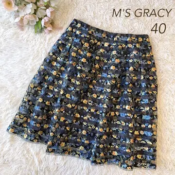 새상품급 M'S GRACY 플라워 모티브 보더 스커트 블랙 40
