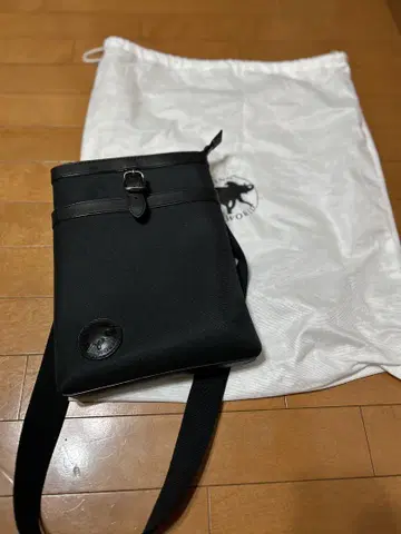 HUNTING WORLD 헌팅월드 블랙 숄더백