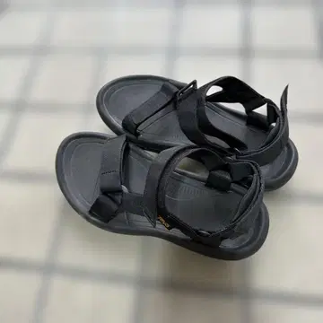Teva 블랙 스포츠 샌들