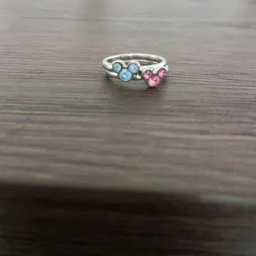미키 모티프 반지 파란색 및 핑크색 스톤