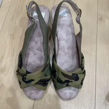 새상품 harruh 카모 패턴 샌들