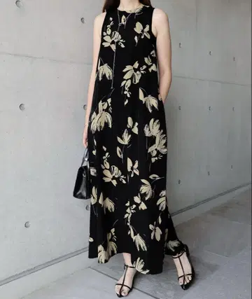 andme 꽃무늬 아메스리 A라인 원피스