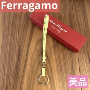 Ferragamo 스트랩