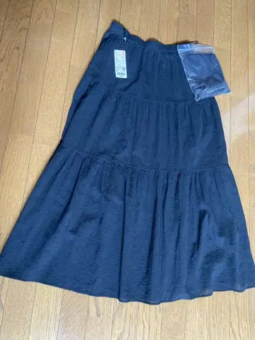 미사용 새상품 UNIQLO 크링클 코튼 캉캉 스커트 M 블랙