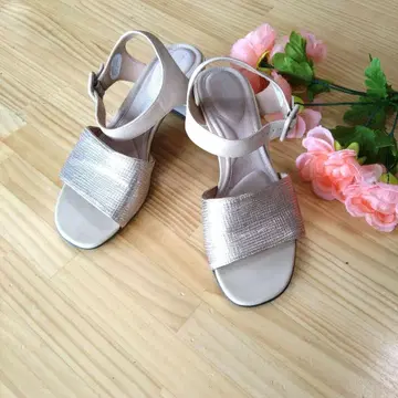 ROCKPORT 골드 스트랩 샌들 컴포트 샌들 23.5