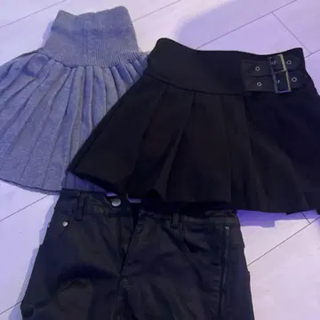 블랙 플리츠 미니 스커트와 그레이 롱 스커트 세트