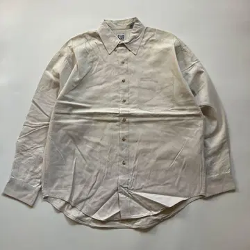 USED 90S GAP IVORY BUTTON DOWN SHIRTS