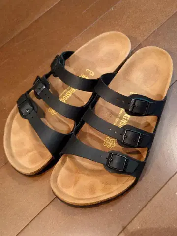 BIRKENSTOCK 3 스트랩 샌들 사이즈 42 블랙