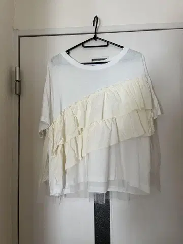 LEPSIM 프릴 화이트 티셔츠