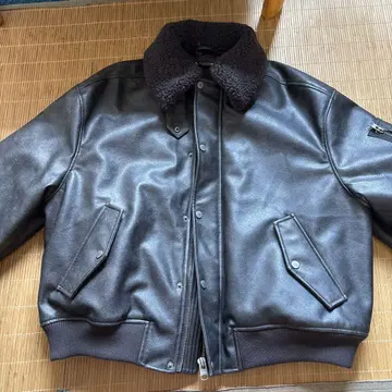 ZARA 보아 페이크 레더 재킷
