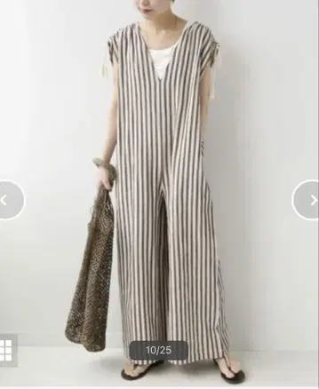 스트라이프 V넥 올인원