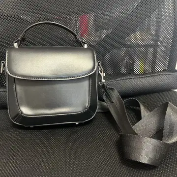 ZARA : 숄더백, 핸드백