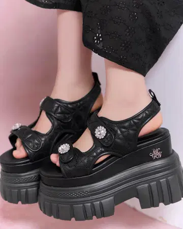 미셸 마카롱 통굽 퀼팅 비쥬 샌들