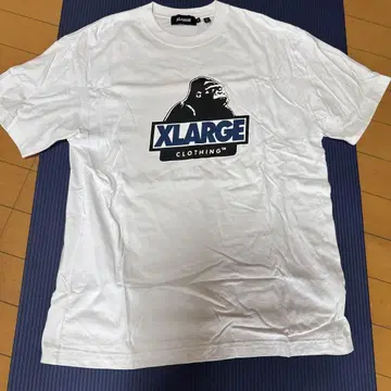 XLARGE 화이트 티셔츠 M 사이즈